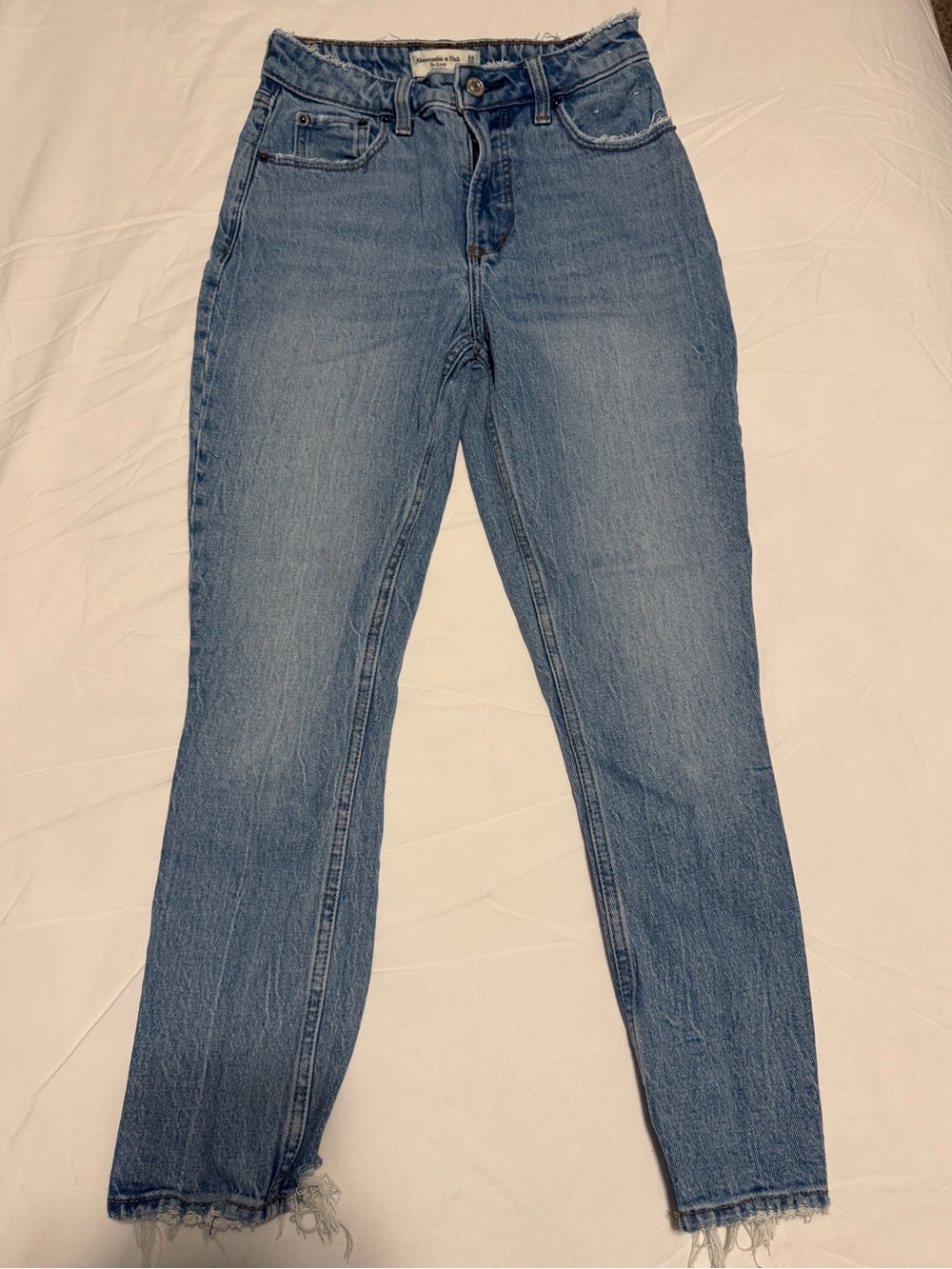 Abercrombie & Fitch Light Blue High-Rise Cropped Jeans Curve Love